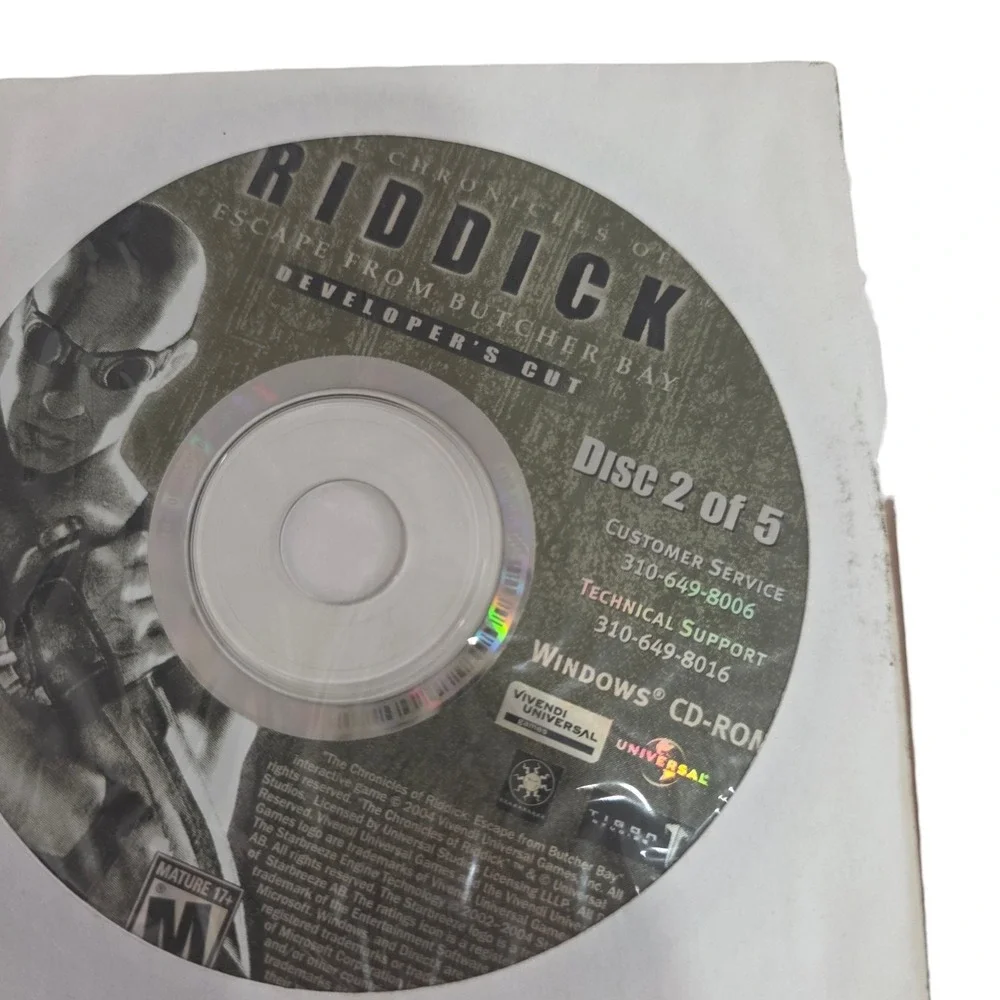 Chronicles of Riddick Escape From Butcher Bay PC 5 Disc Set Developer's Cut